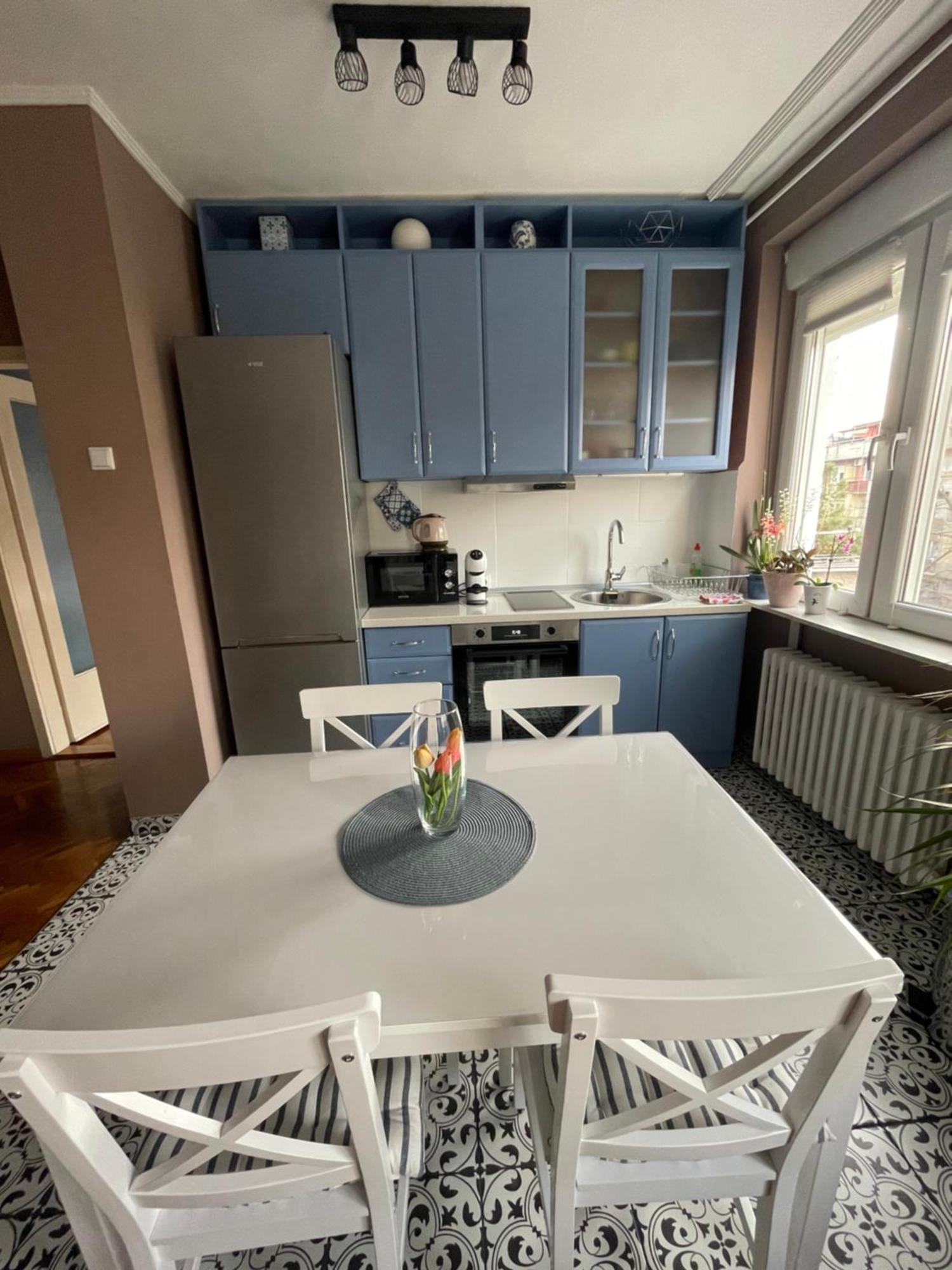 Apartman Avenia Нови-Сад Экстерьер фото